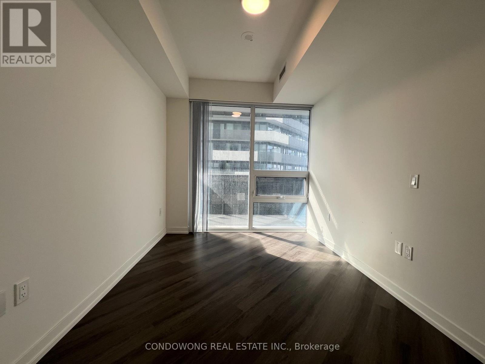 Floor To Ceiling Windows