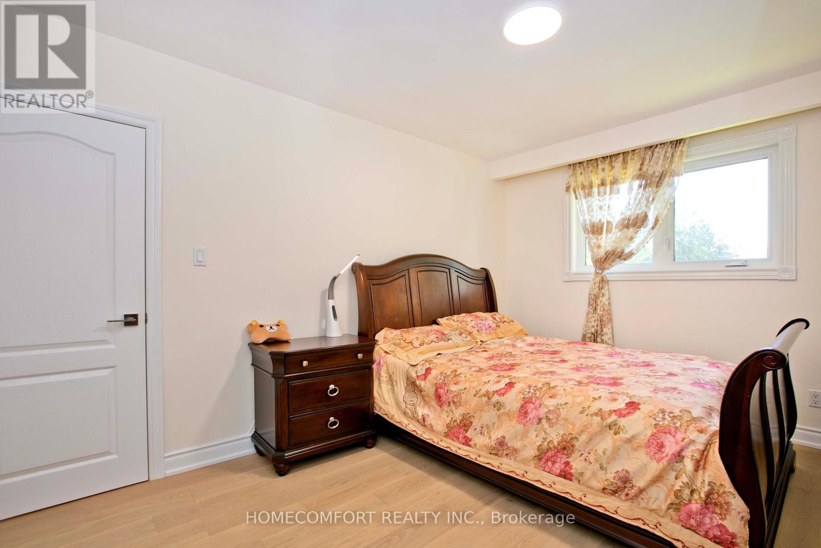 19 OLDBOROUGH CIRCLE - 12