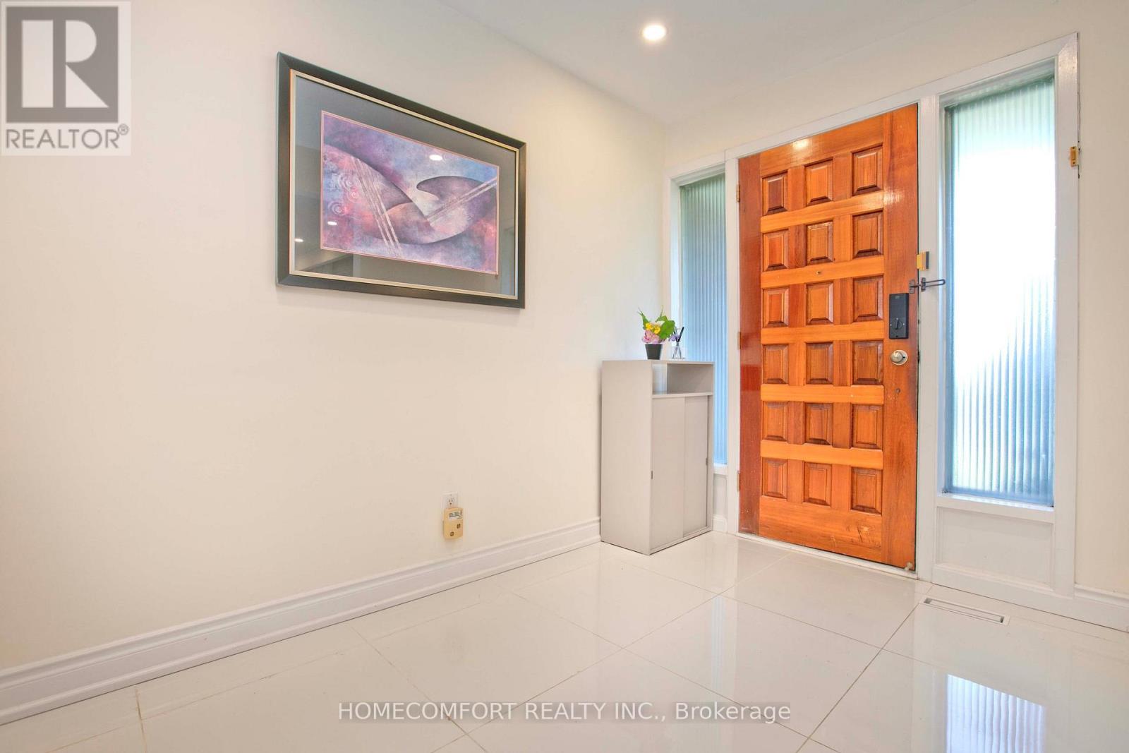19 OLDBOROUGH CIRCLE - 19