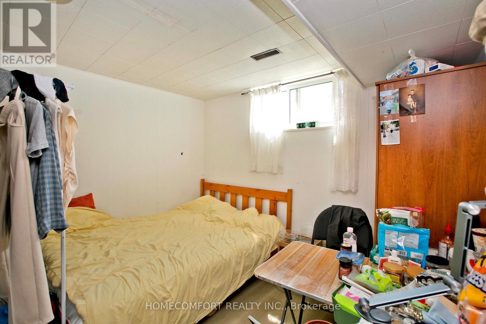 19 OLDBOROUGH CIRCLE - 31