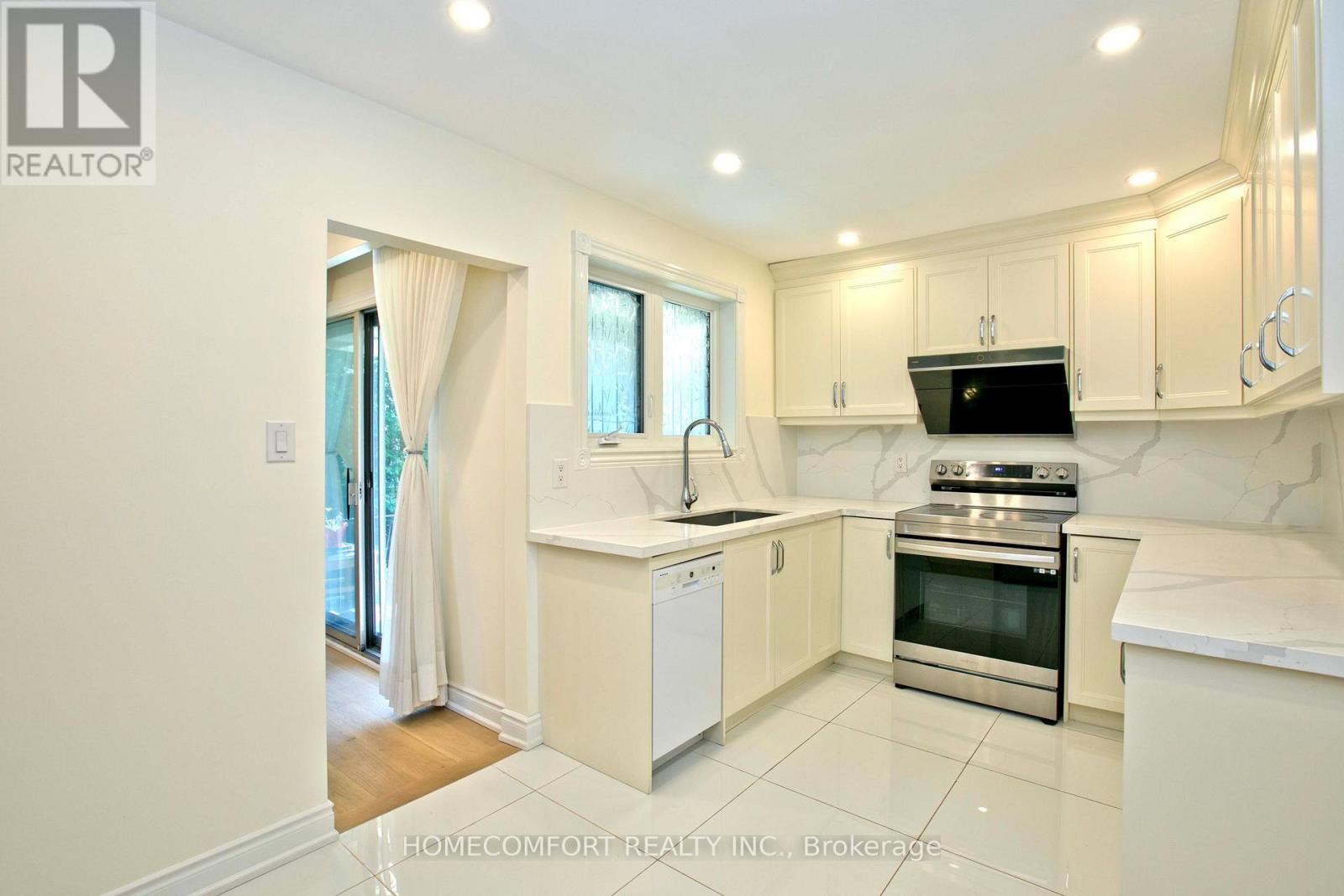 19 OLDBOROUGH CIRCLE - 8
