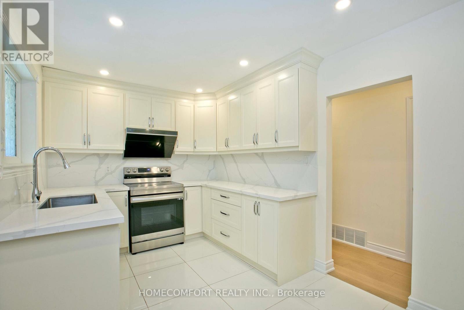 19 OLDBOROUGH CIRCLE - 9
