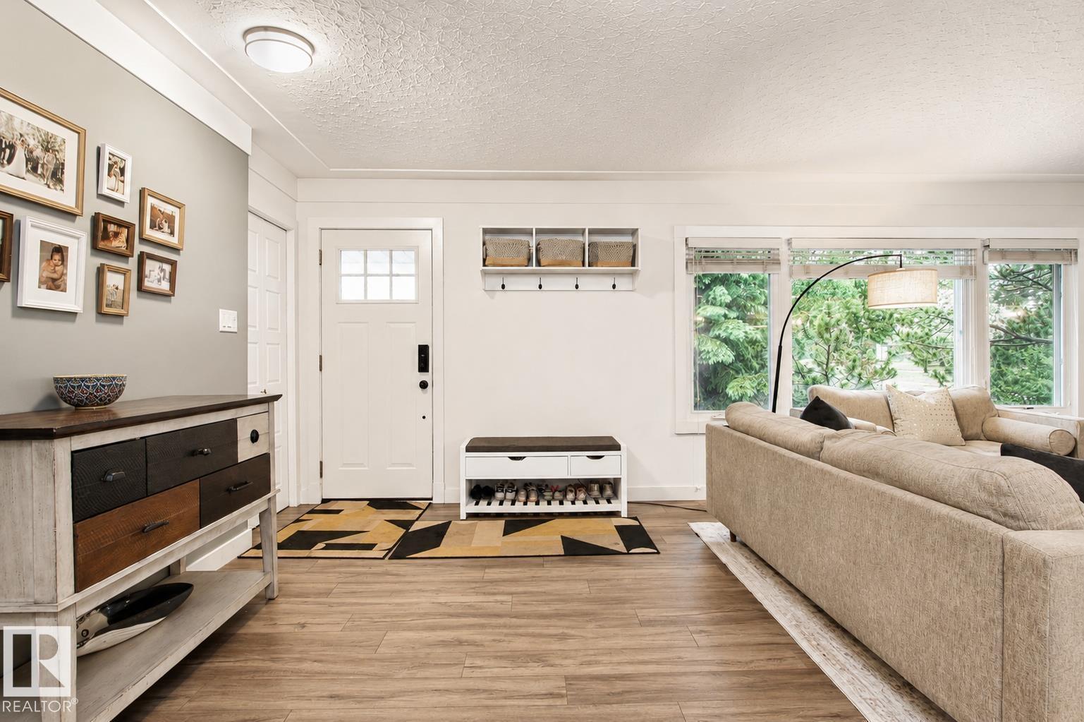 4904 103 AV NW - photo 4