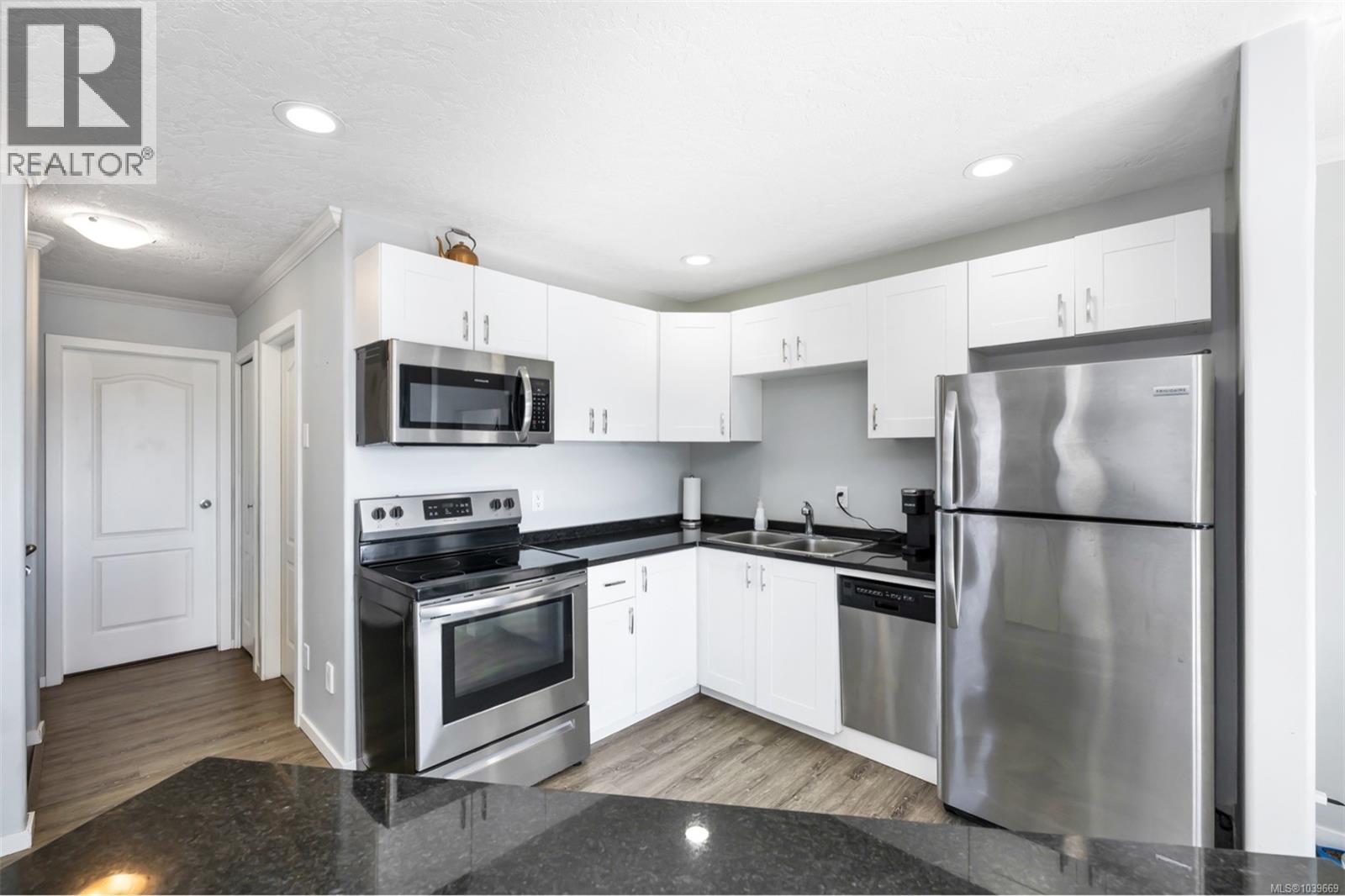 8108 Bertha St - 12