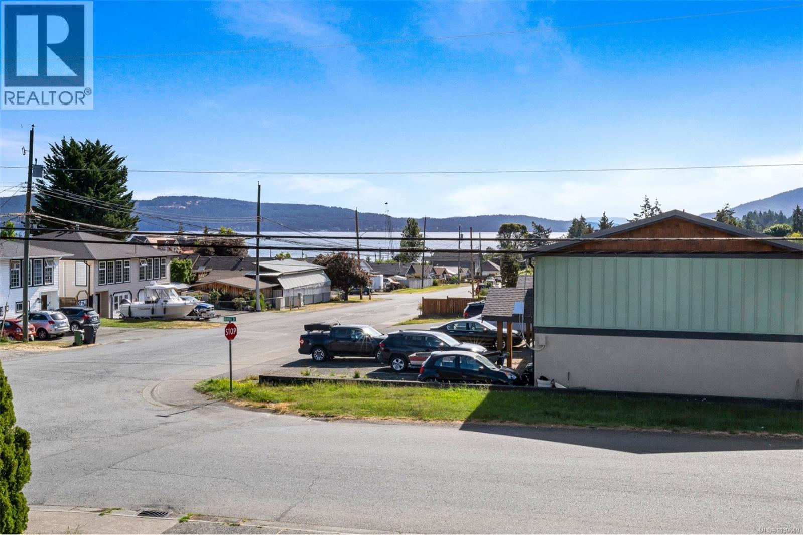 8108 Bertha St - 3