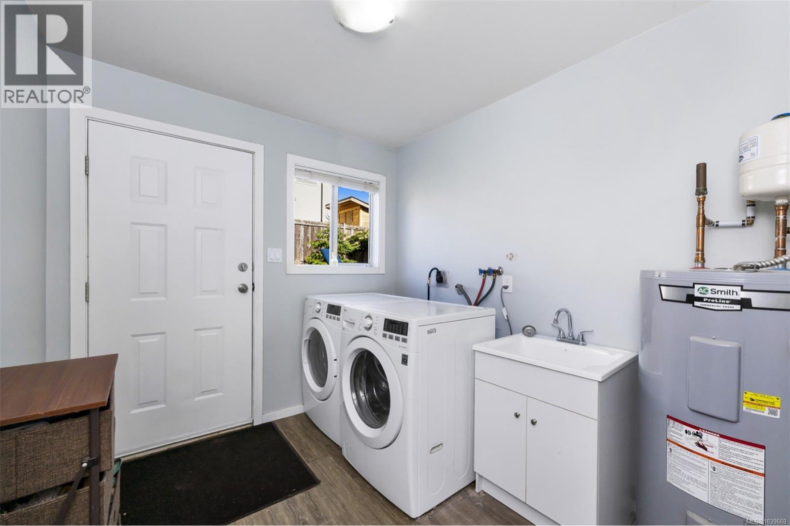 8108 Bertha St - 36