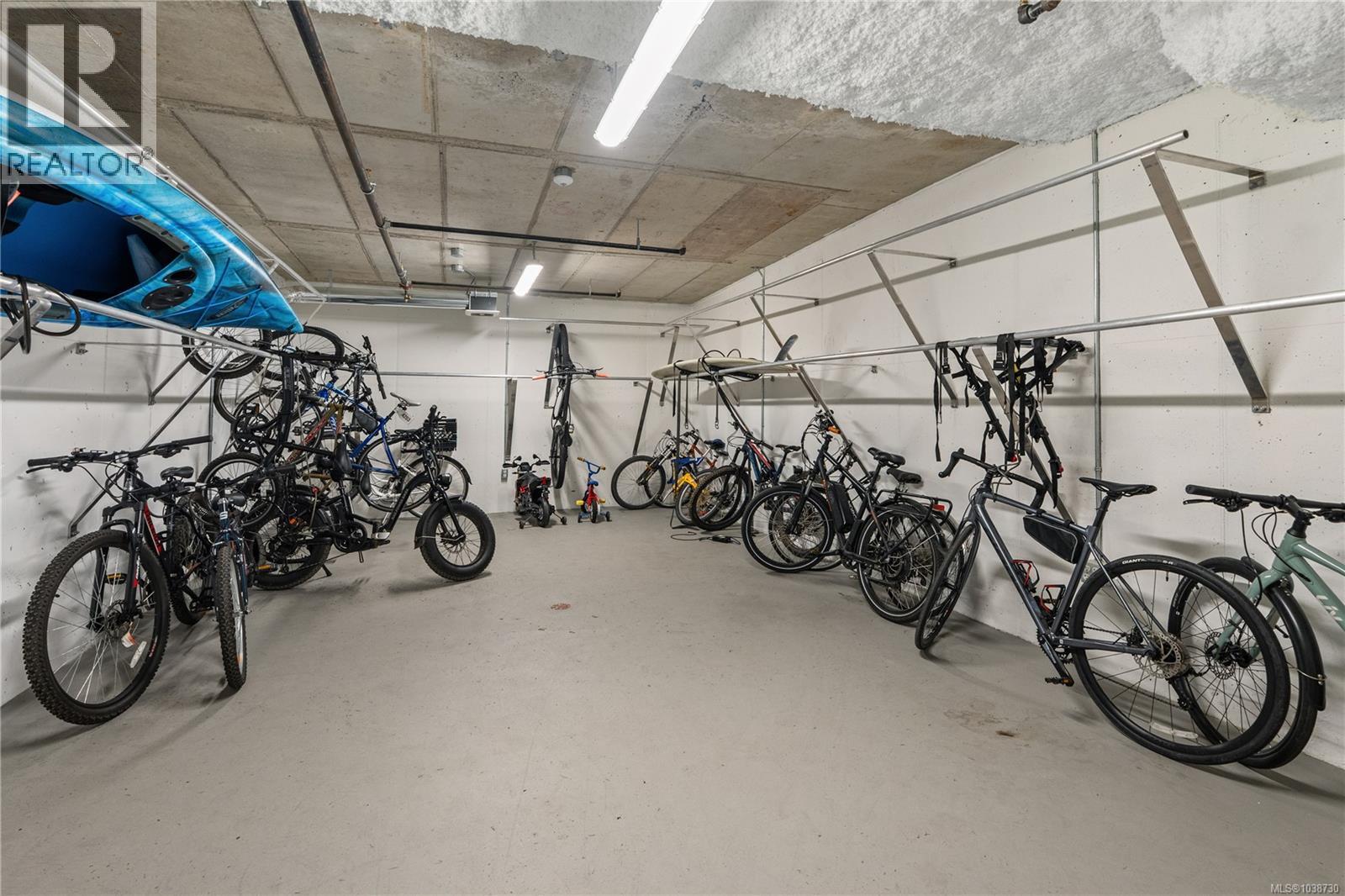 #102 135 Haliburton St - 14