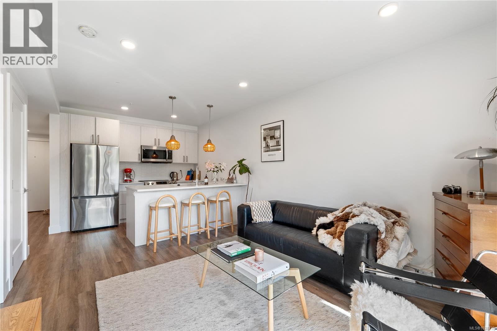 #102 135 Haliburton St - 20