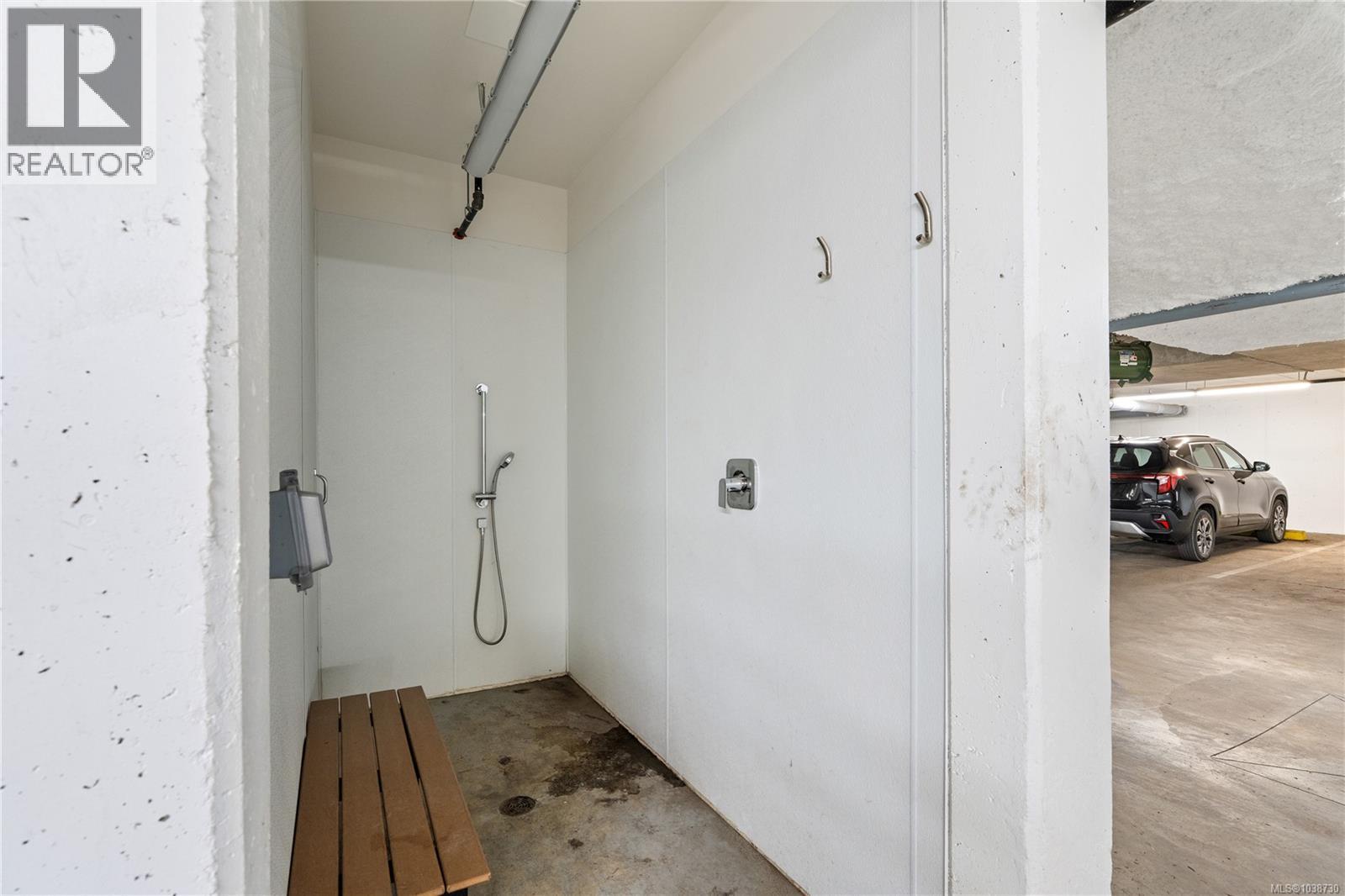 #102 135 Haliburton St - 39