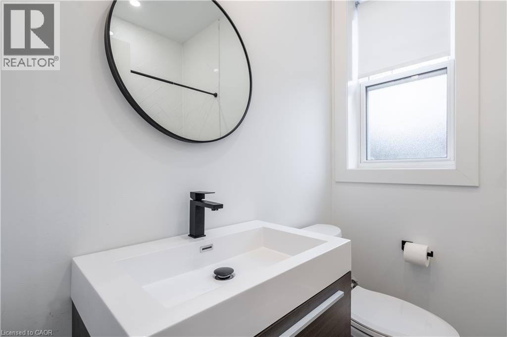 204 BALSAM Avenue S - 13