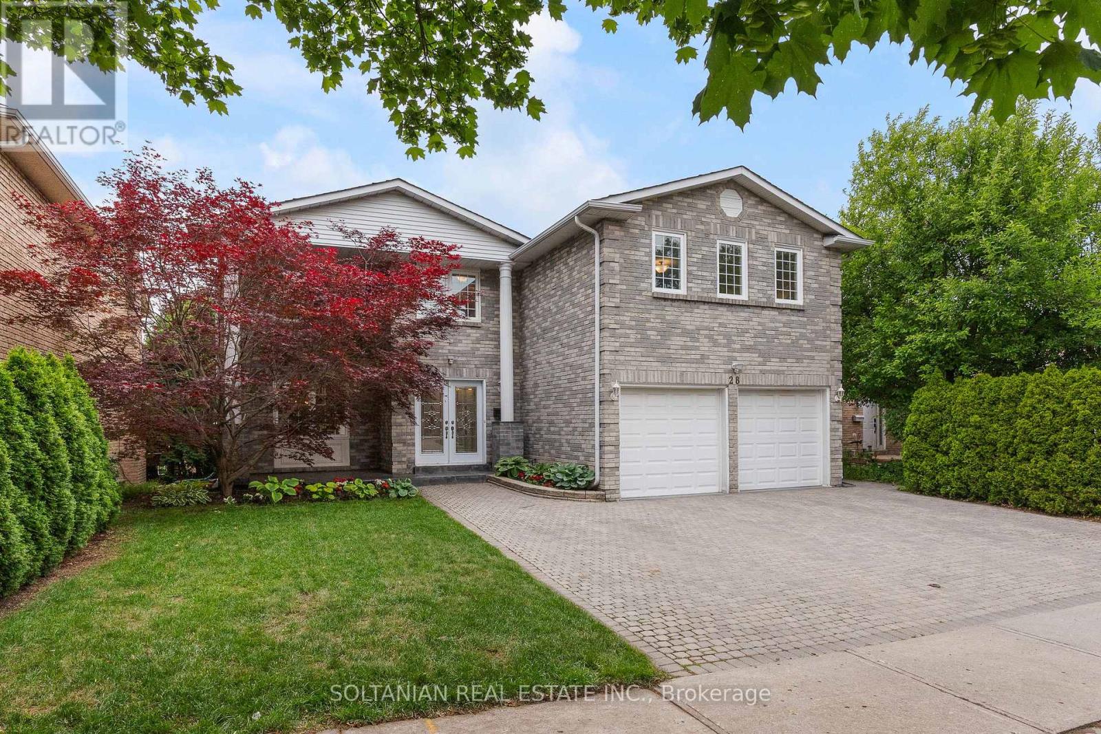 28 DUNVEGAN DRIVE - 1
