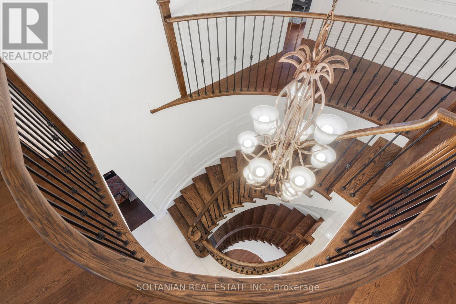 28 DUNVEGAN DRIVE - 19