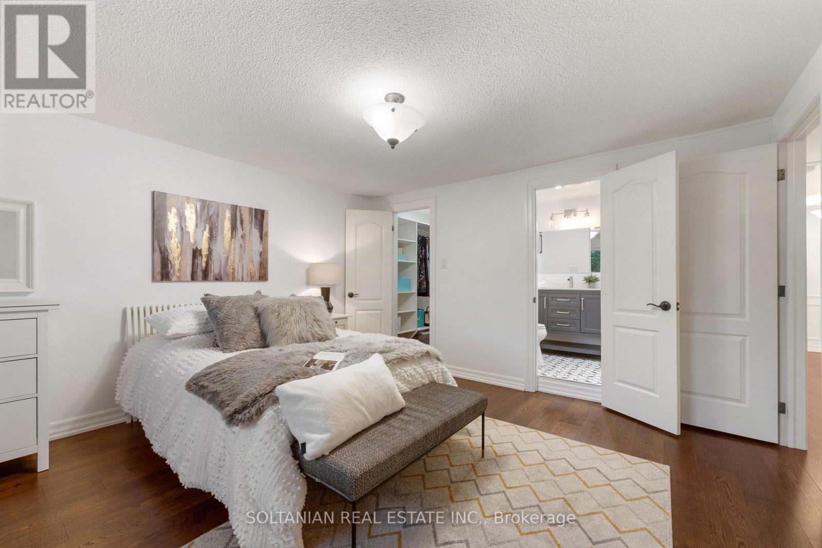 28 DUNVEGAN DRIVE - 27