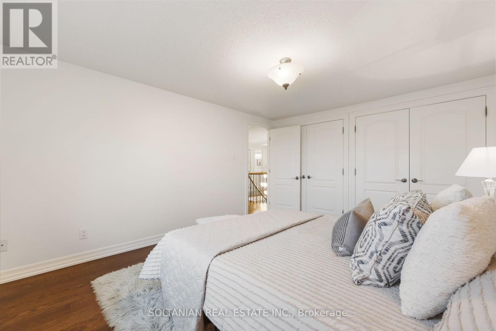 28 DUNVEGAN DRIVE - 30