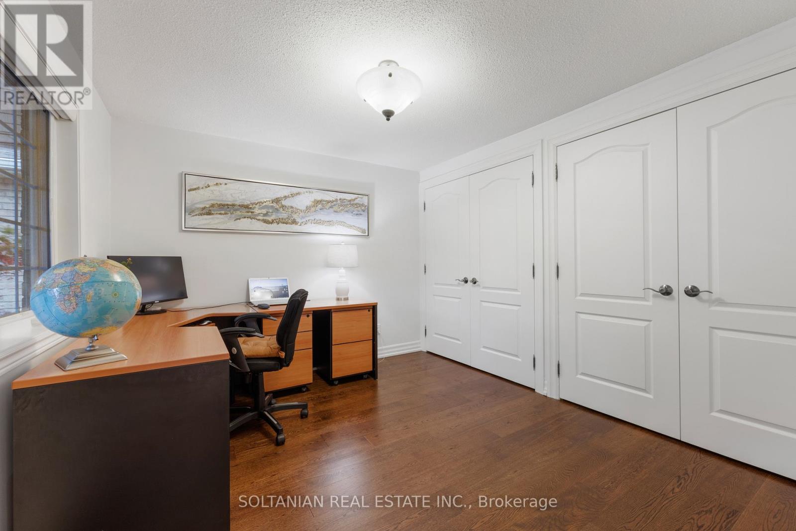 28 DUNVEGAN DRIVE - 31
