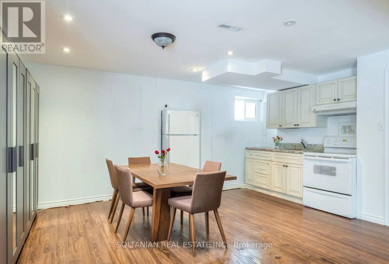 28 DUNVEGAN DRIVE - 36
