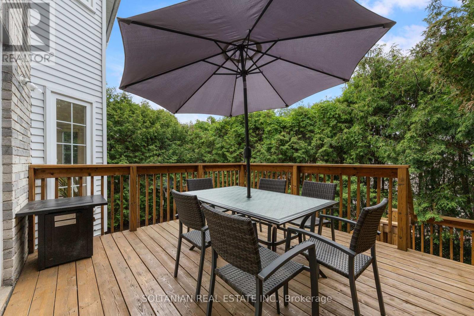 28 DUNVEGAN DRIVE - 39