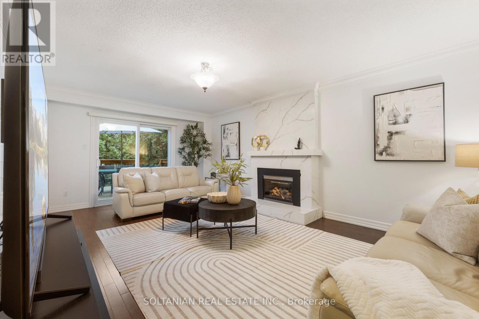 28 DUNVEGAN DRIVE - 4