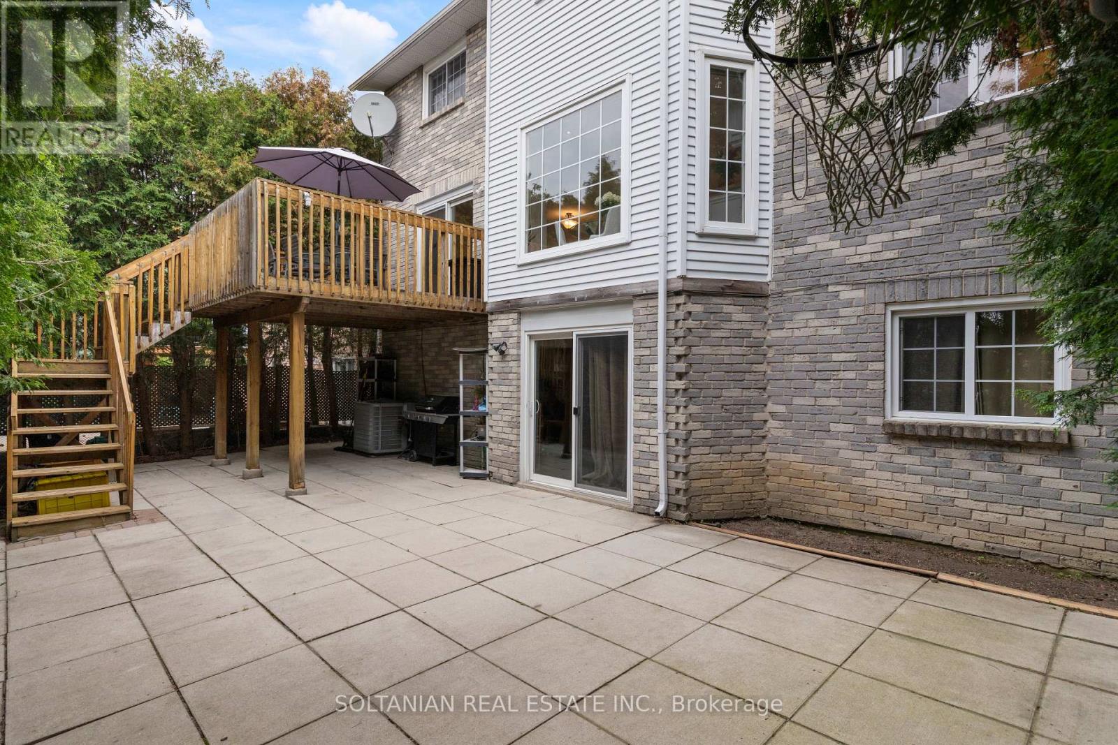 28 DUNVEGAN DRIVE - 42