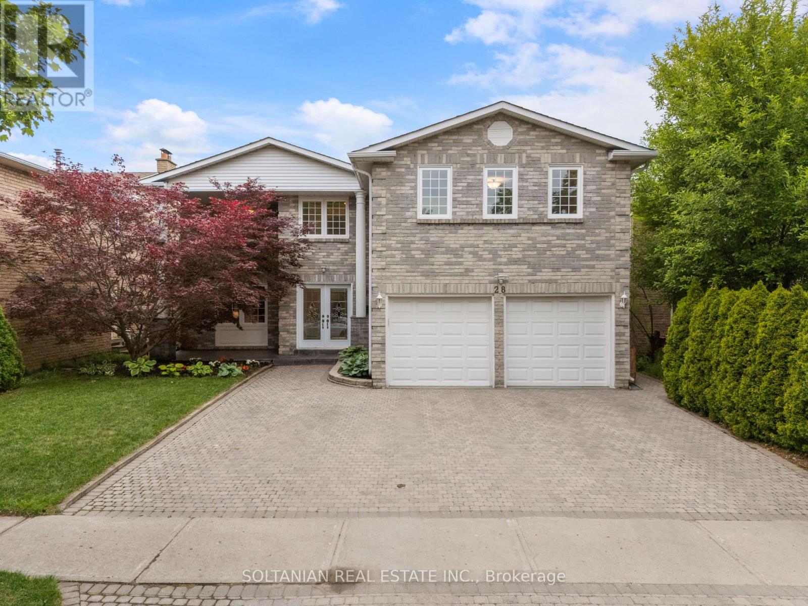 28 DUNVEGAN DRIVE - 43