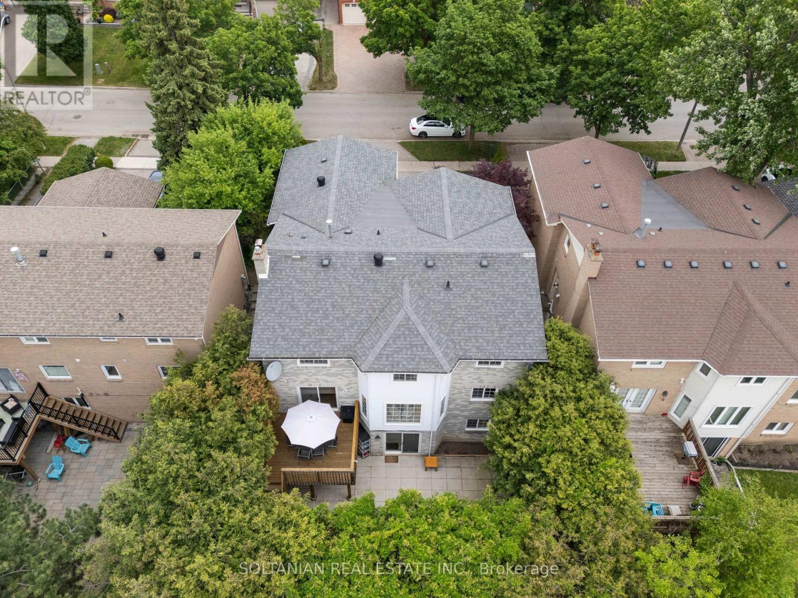 28 DUNVEGAN DRIVE - 47