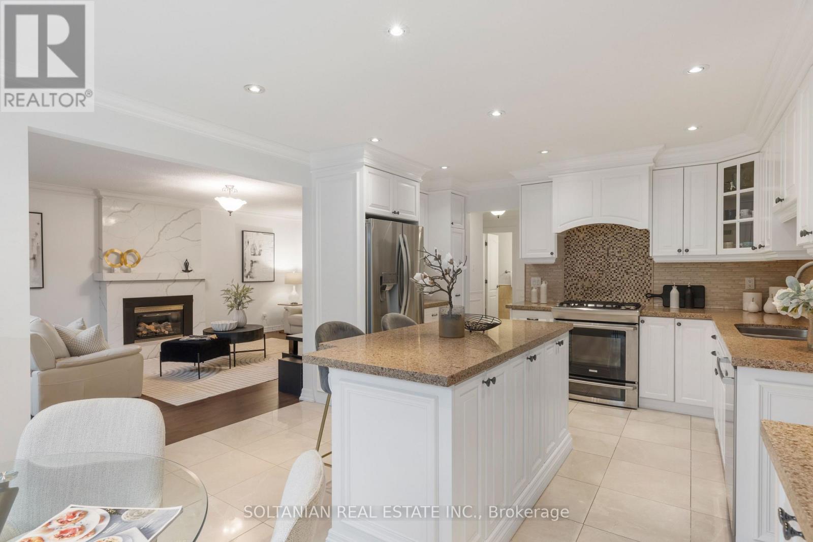 28 DUNVEGAN DRIVE - 8