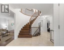 28 Dunvegan Drive, Richmond Hill, ON L4C6K1 Photo 18