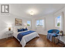 28 Dunvegan Drive, Richmond Hill, ON L4C6K1 Photo 24