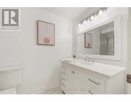 28 Dunvegan Drive, Richmond Hill, ON L4C6K1 Photo 25