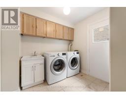 28 Dunvegan Drive, Richmond Hill, ON L4C6K1 Photo 34