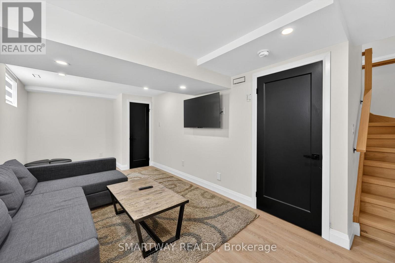107 CAMPBELL CRESCENT - Image 37