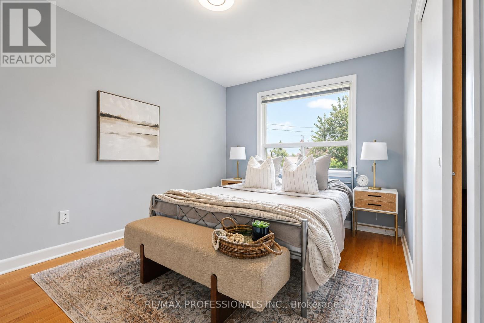 3 EMBERS DRIVE - 22