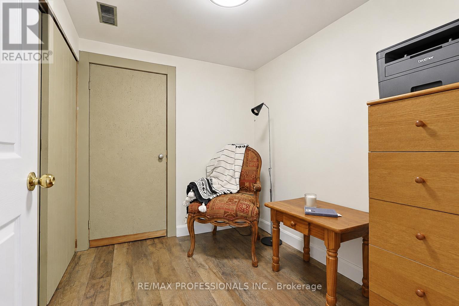 3 EMBERS DRIVE - 35