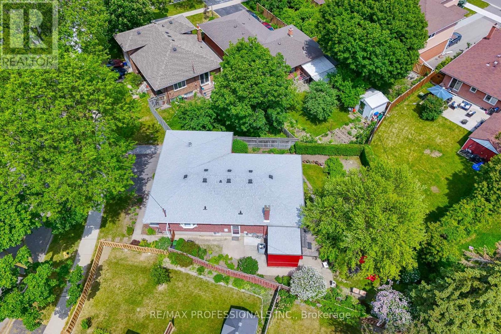 3 EMBERS DRIVE - 44