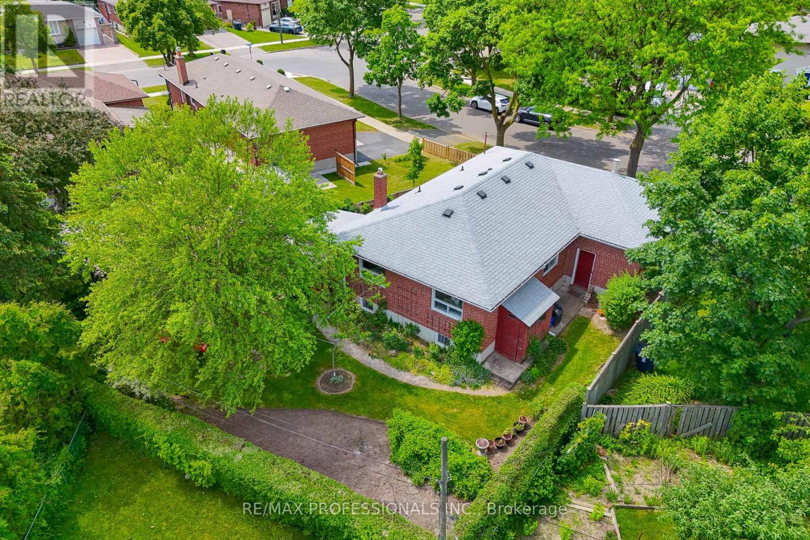 3 EMBERS DRIVE - 46