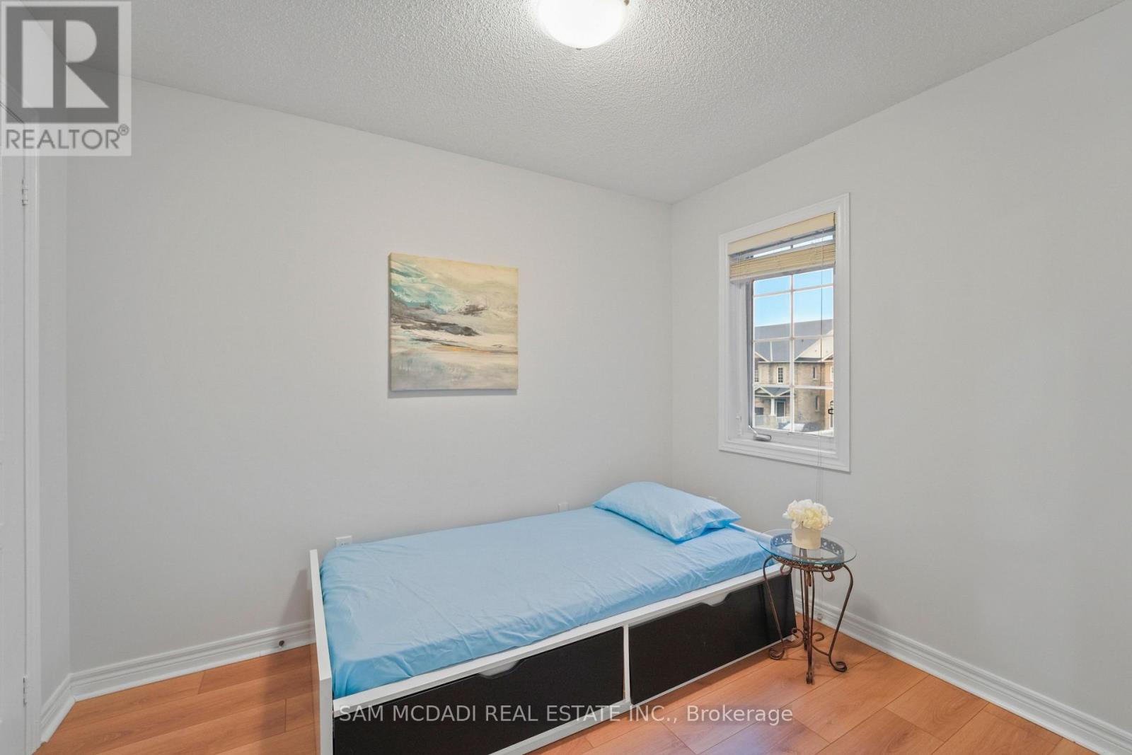 891 OASIS DRIVE - 24