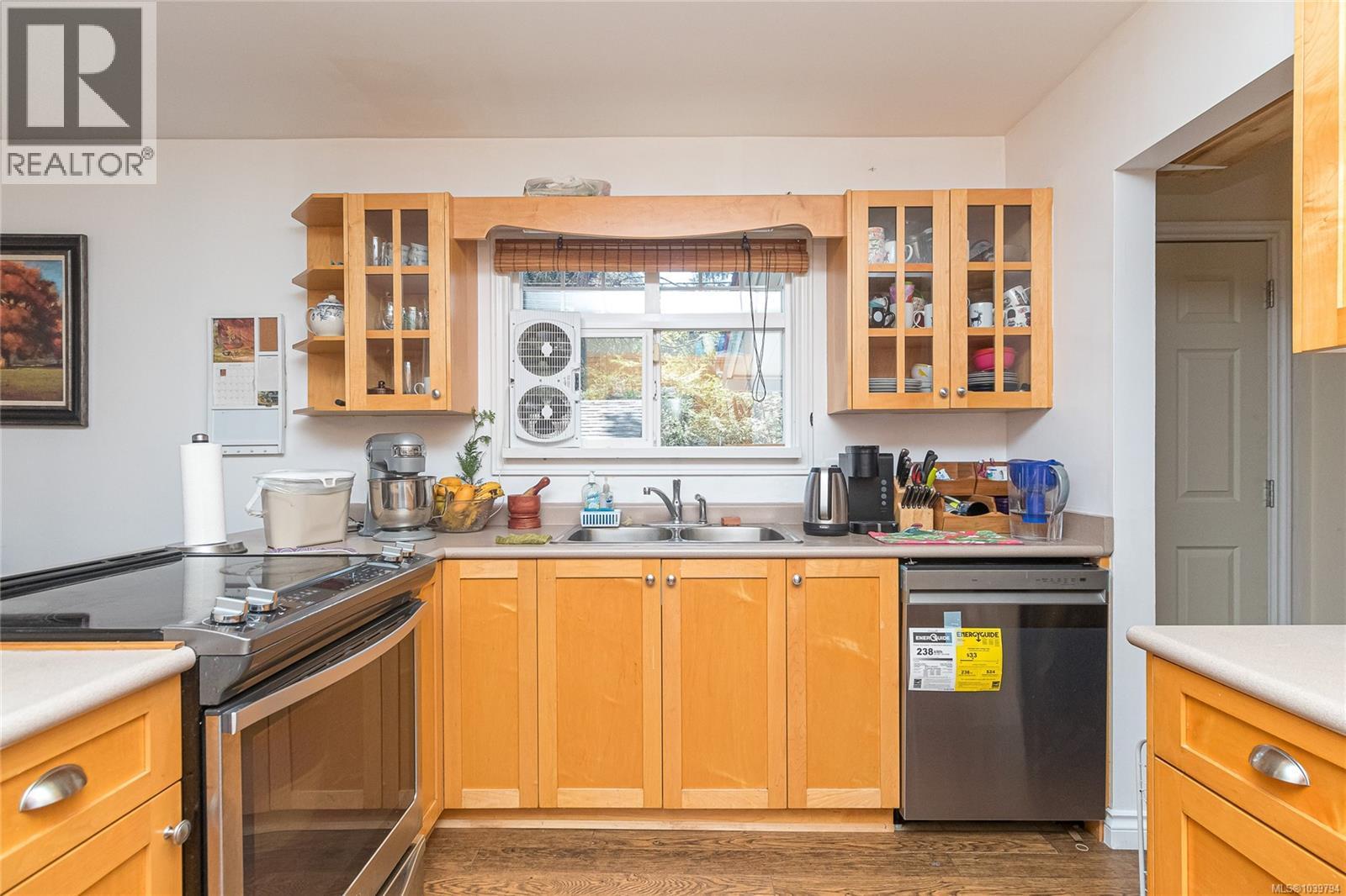 2433 Sooke Rd - 10