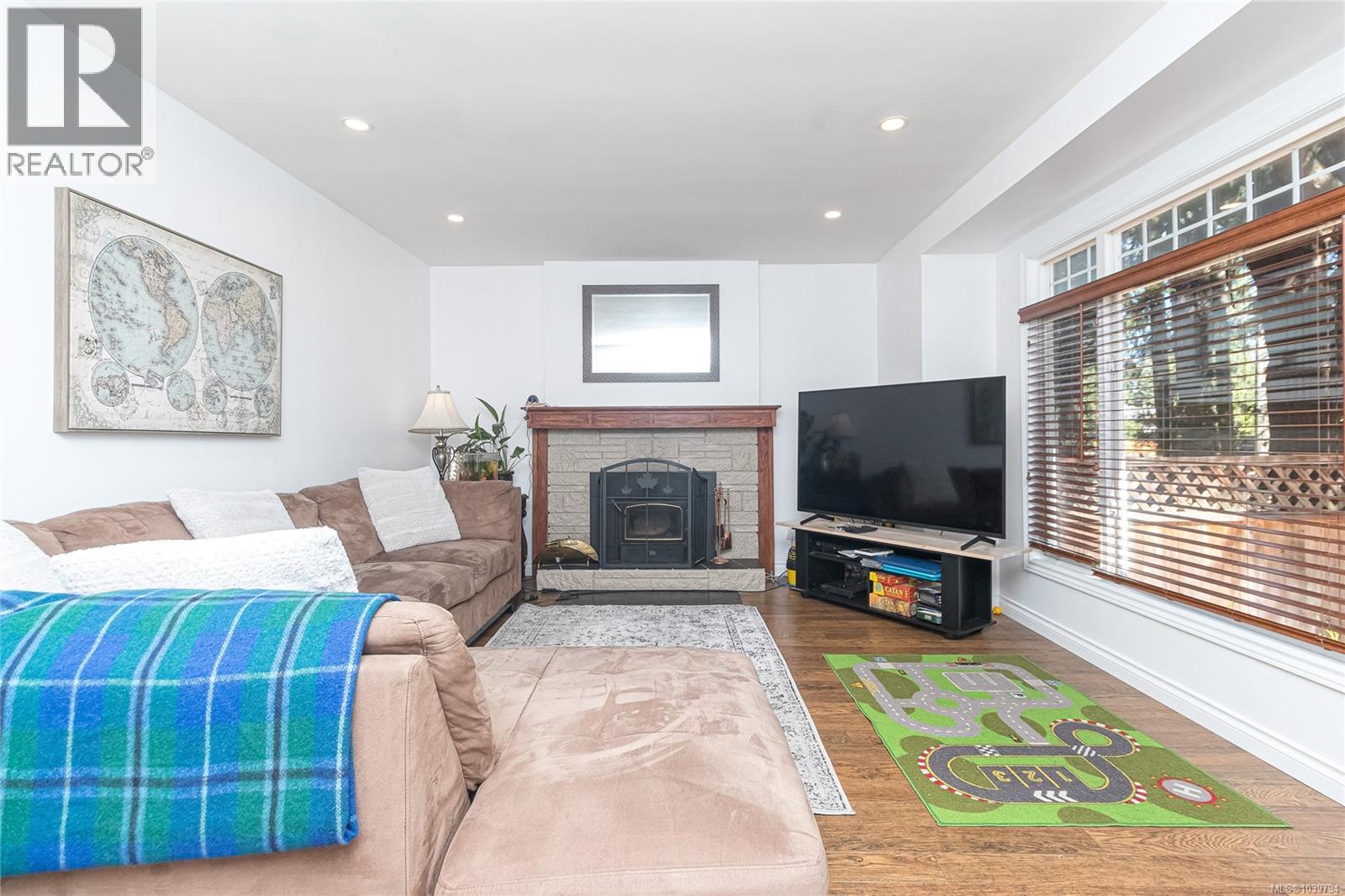 2433 Sooke Rd - 5