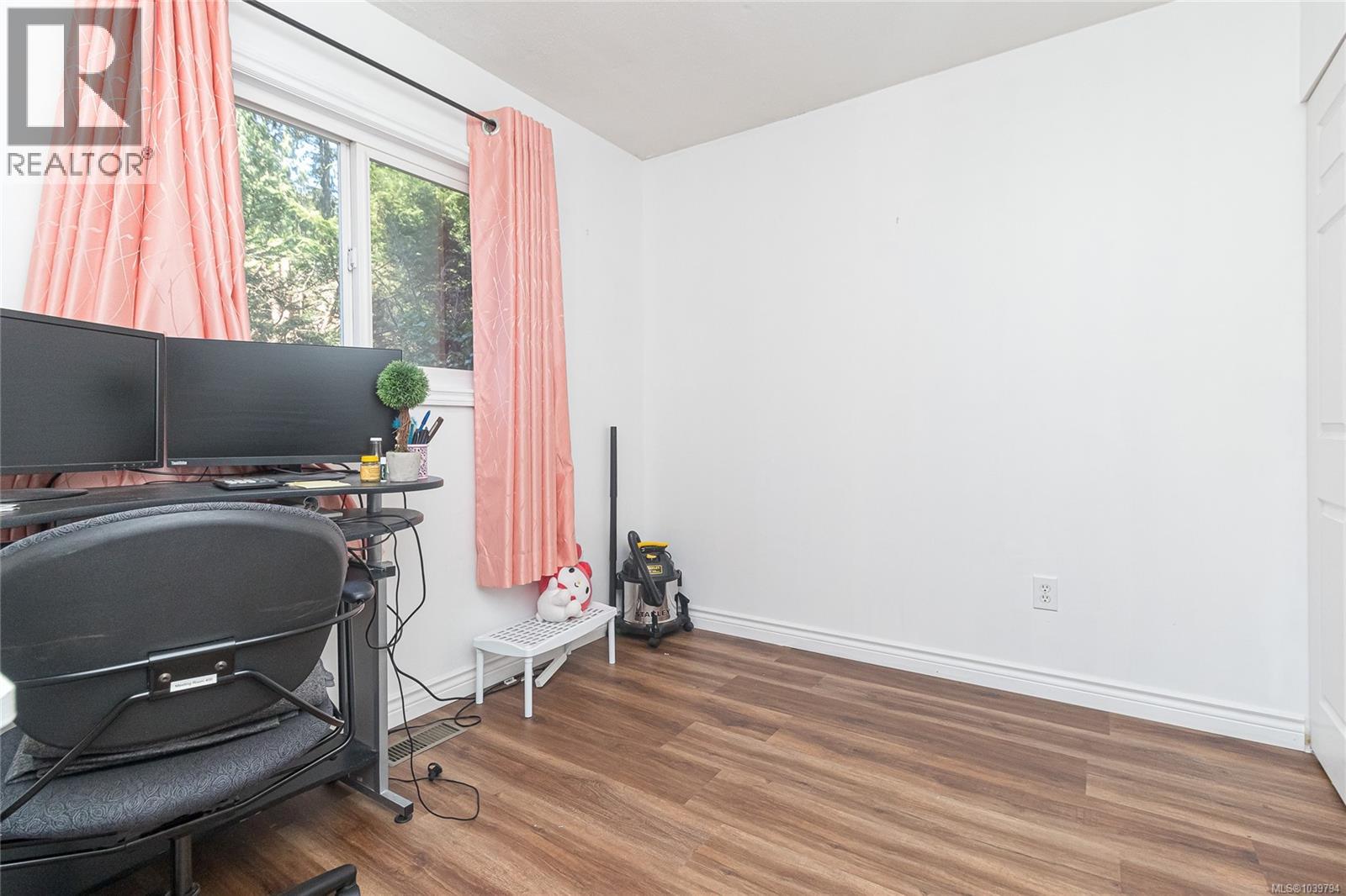 2433 Sooke Rd - 15