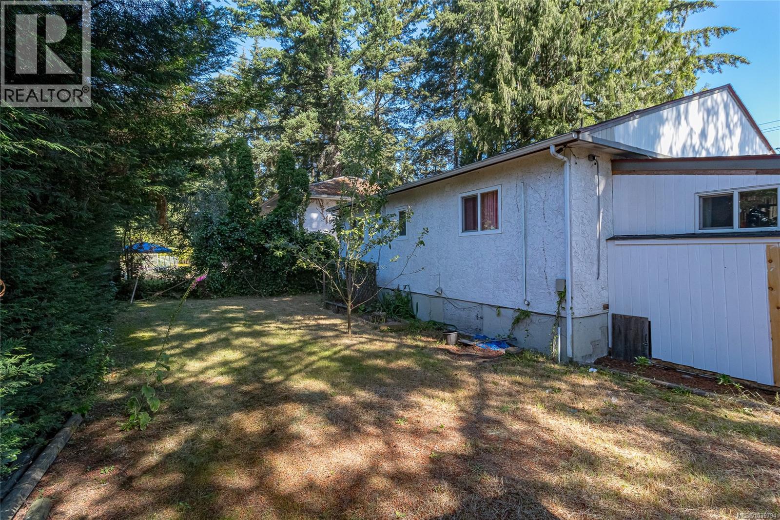 2433 Sooke Rd - 25