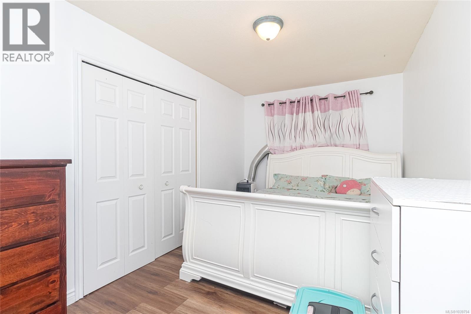 2433 Sooke Rd - 11