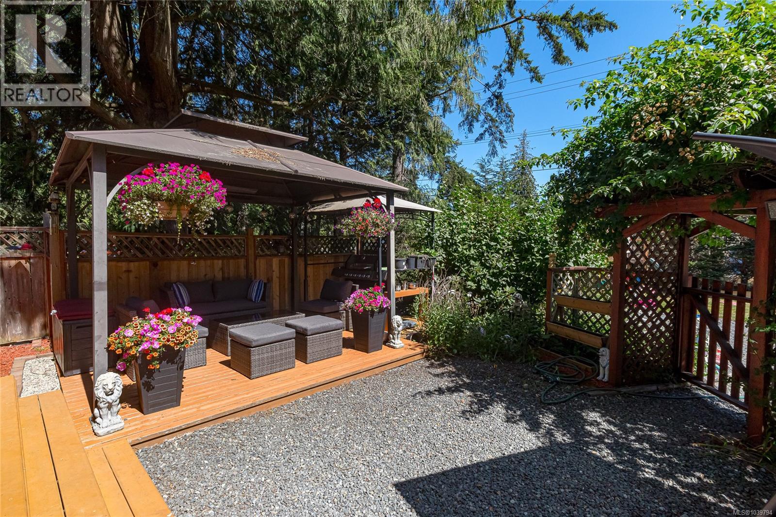 2433 Sooke Rd - 20