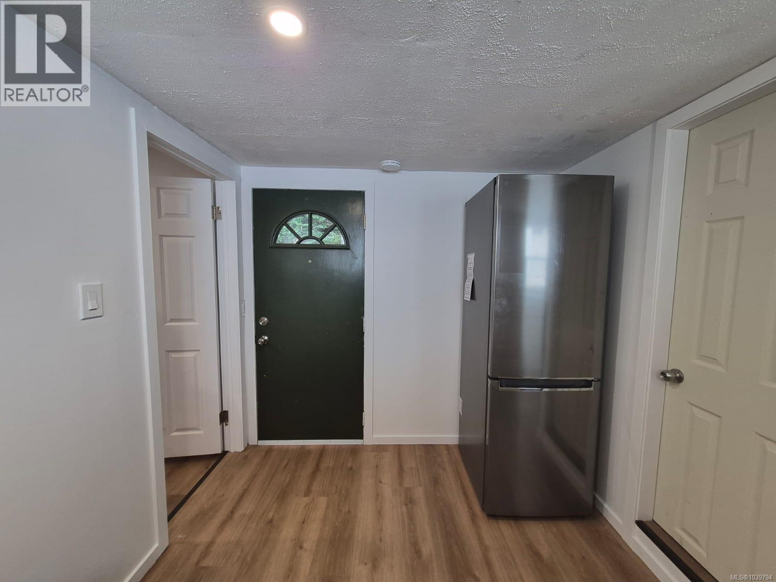 2433 Sooke Rd - 26