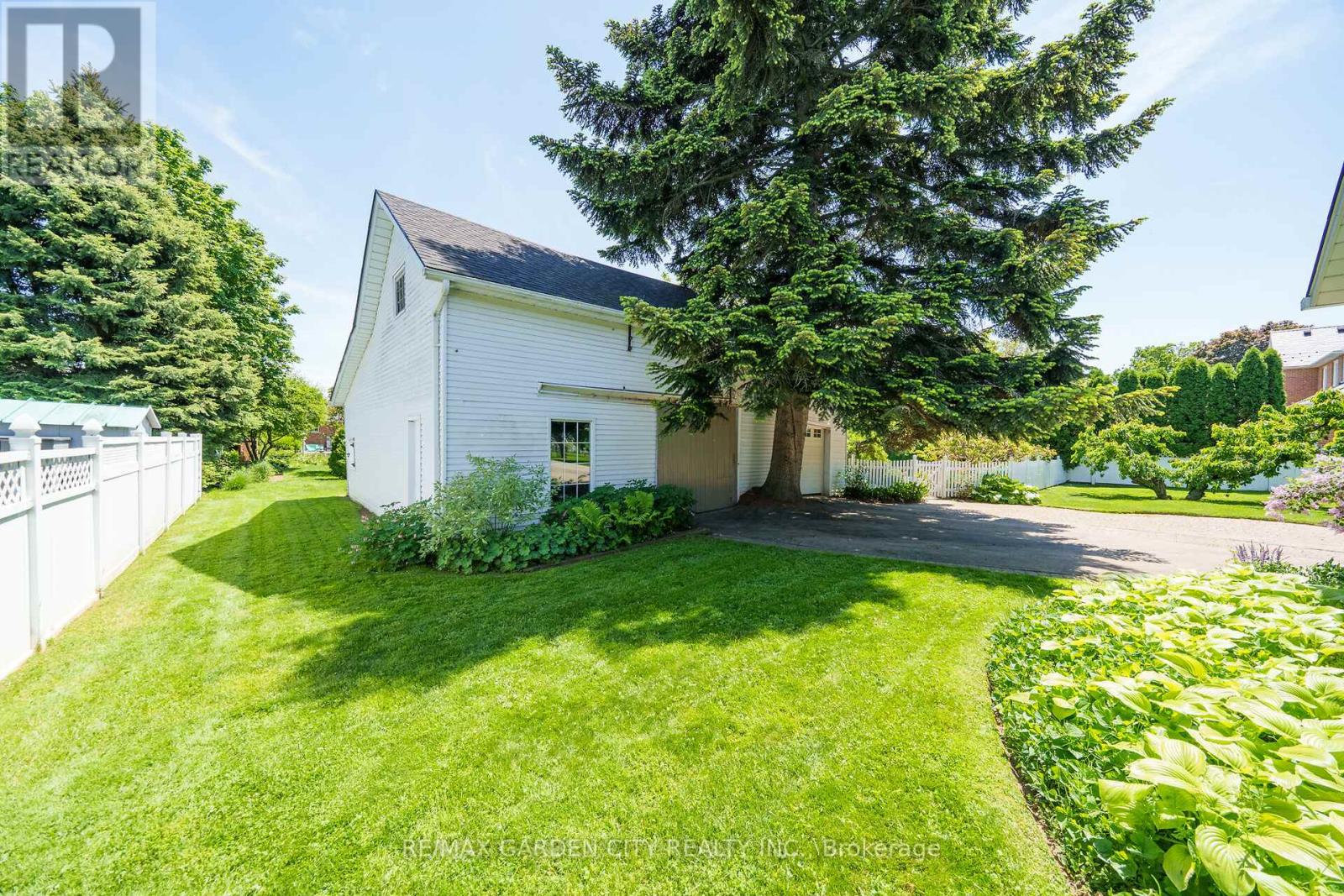 24-26 MAPLE AVENUE - 38