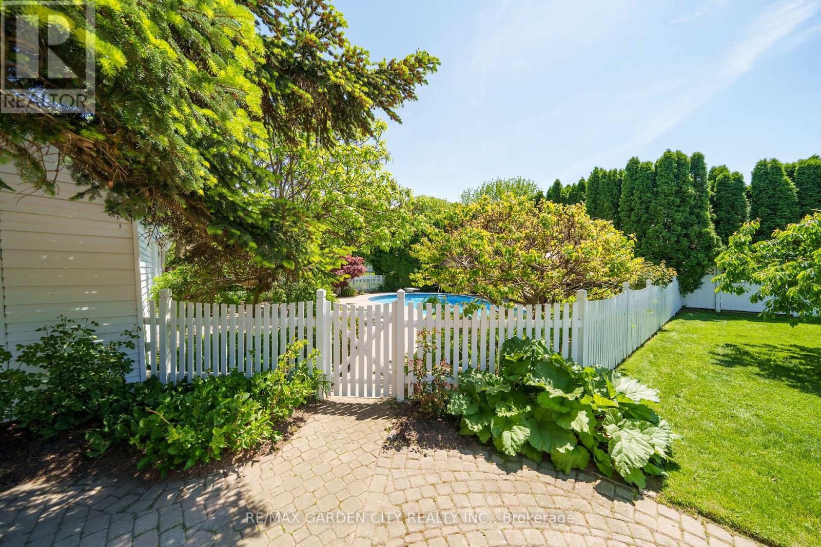 24-26 MAPLE AVENUE - 39