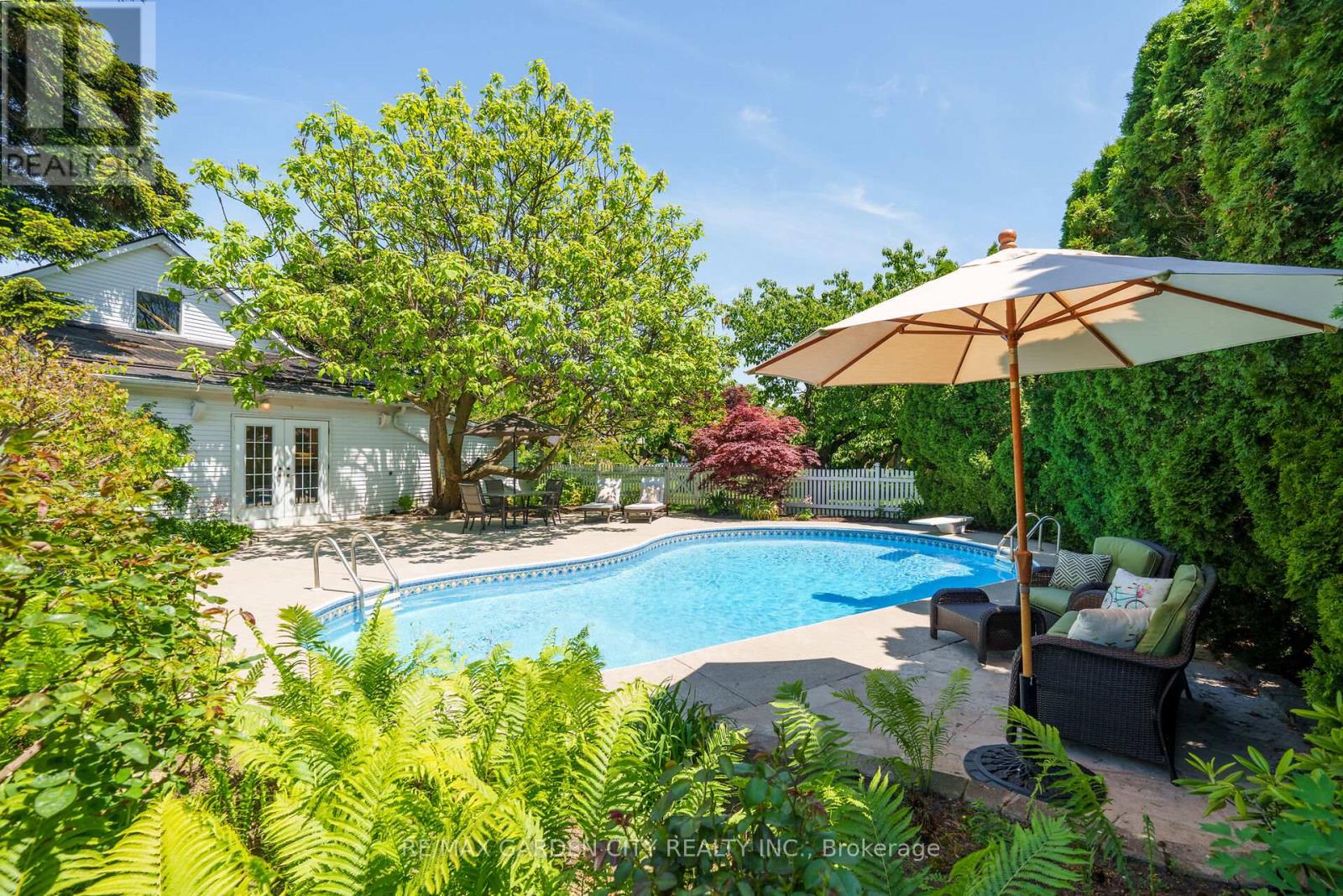 24-26 MAPLE AVENUE - 42