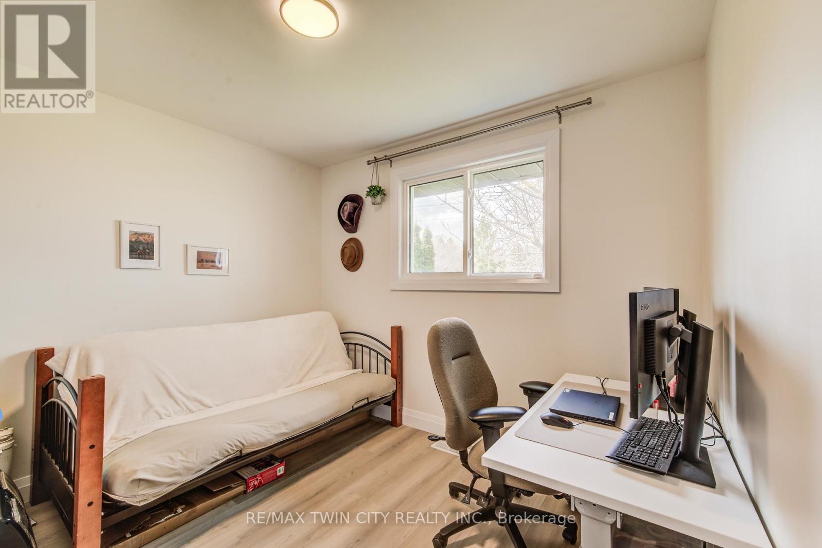 183 DINISON CRESCENT - 17