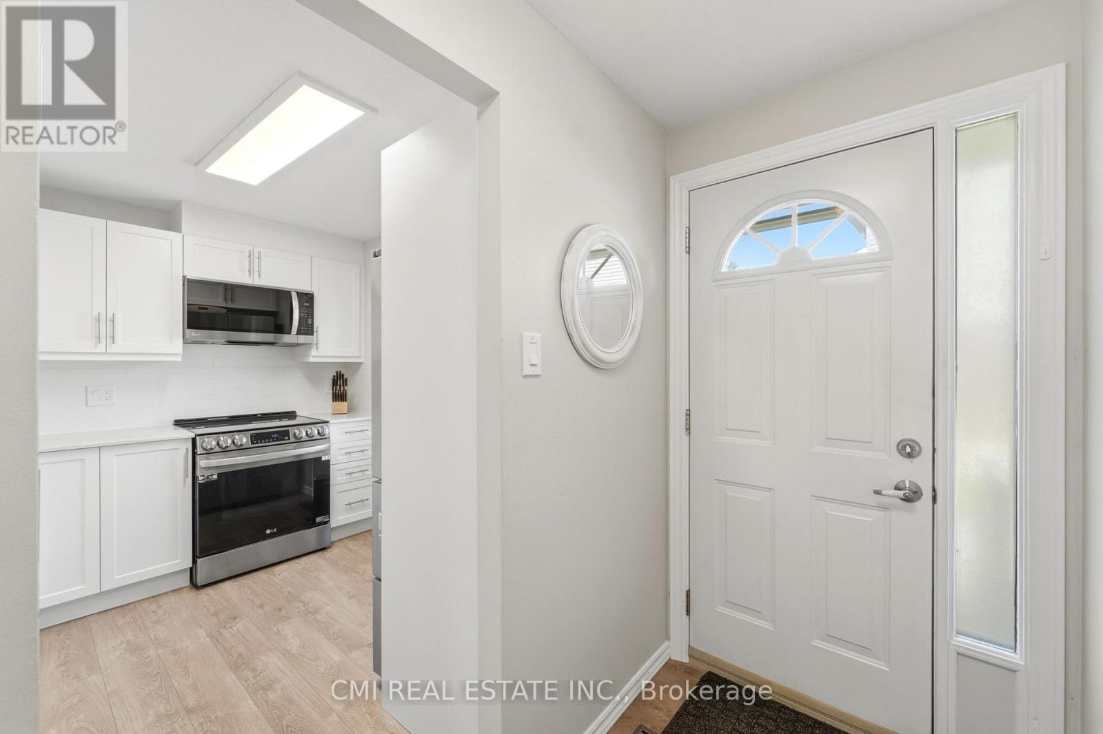 3 Bed, 2 Bath House for Sale in Ottawa – B – 1765 LAMOUREUX DRIVE, Ottawa – MLS# X13417150 - Image 13