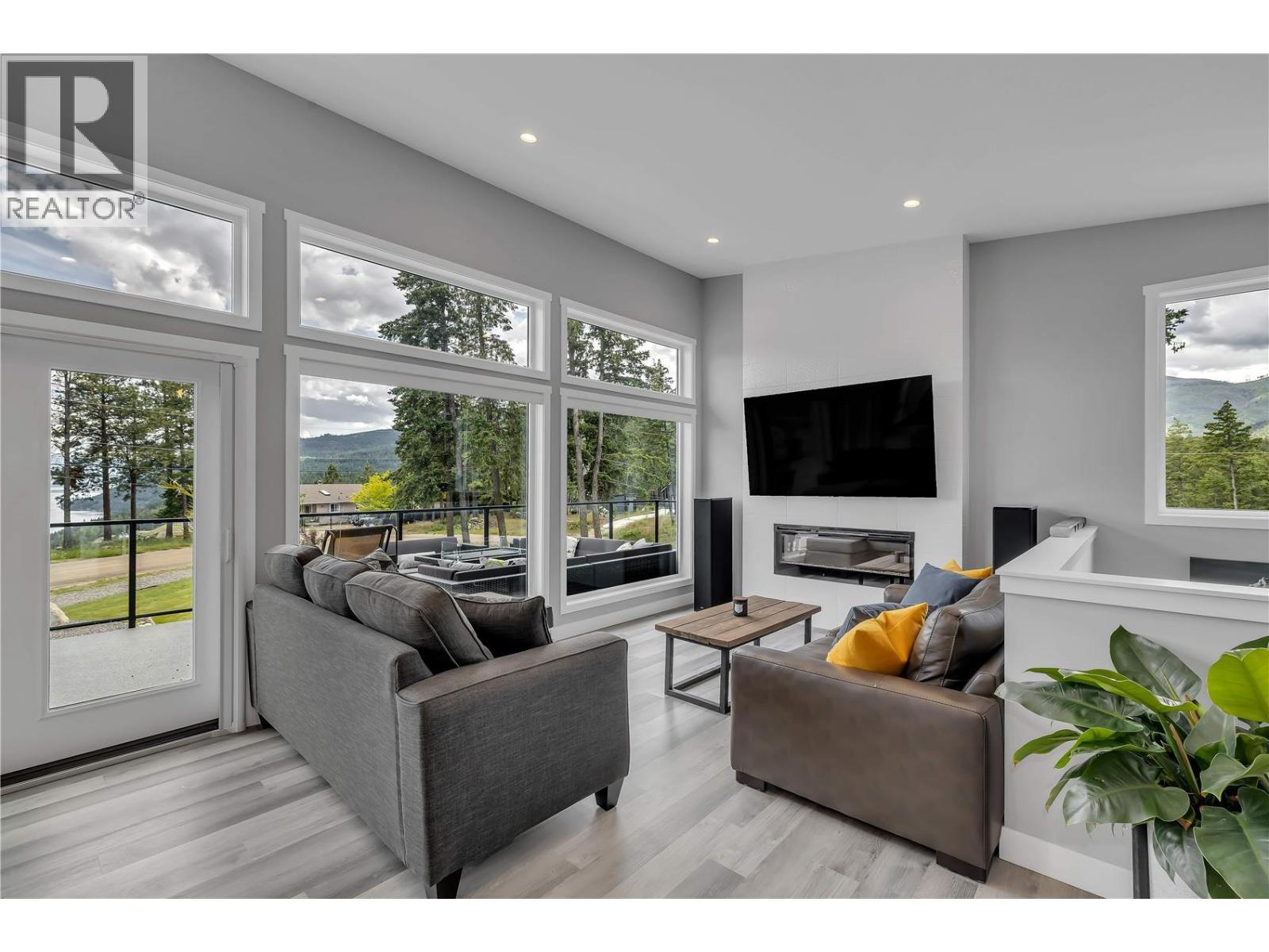 7210 Dunwaters Road, Kelowna