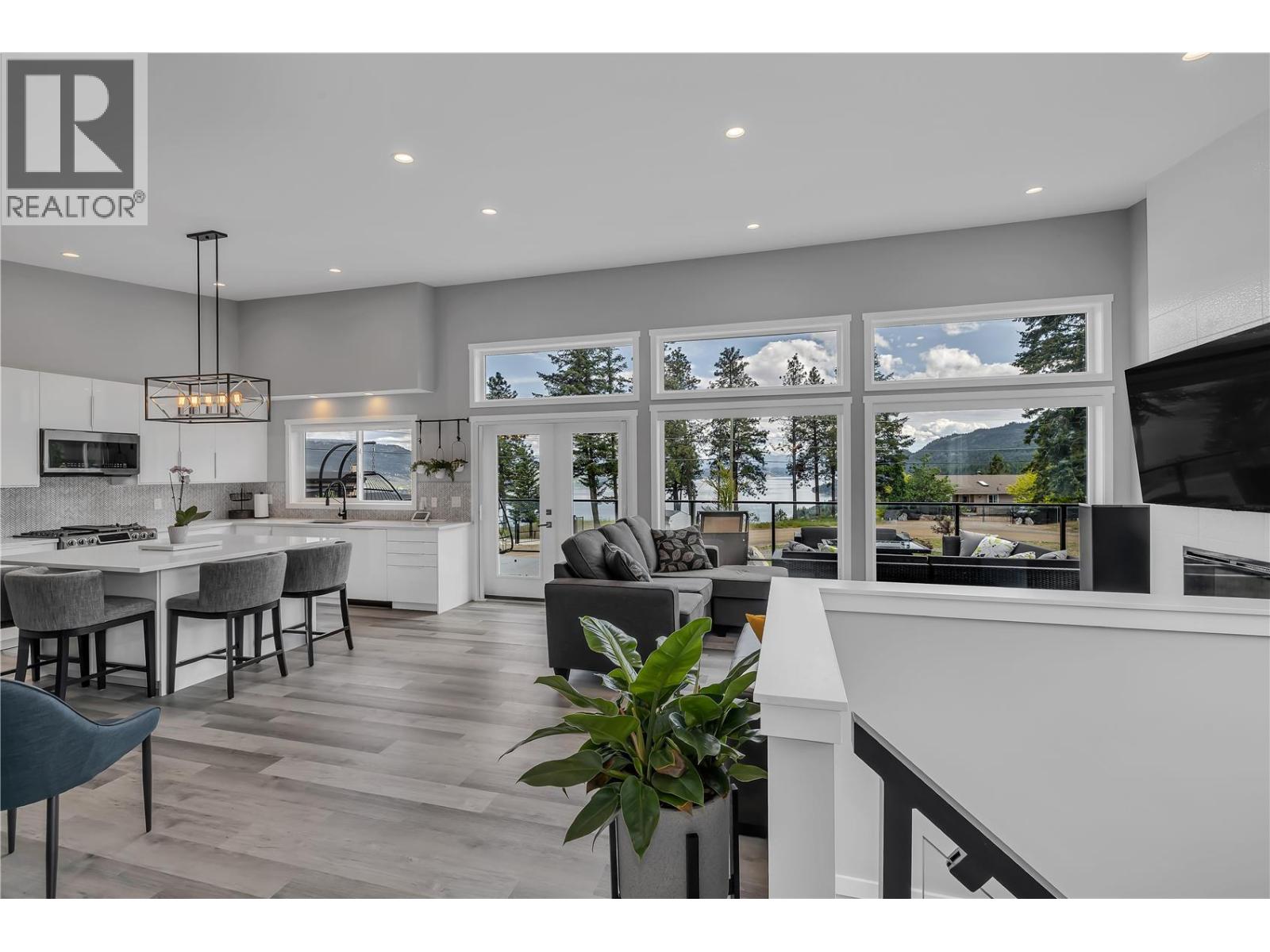 7210 Dunwaters Road, Kelowna